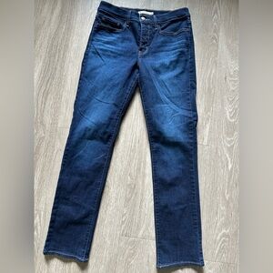 Dark Blue Levi’s - 314 Shaping Straight- Size 30